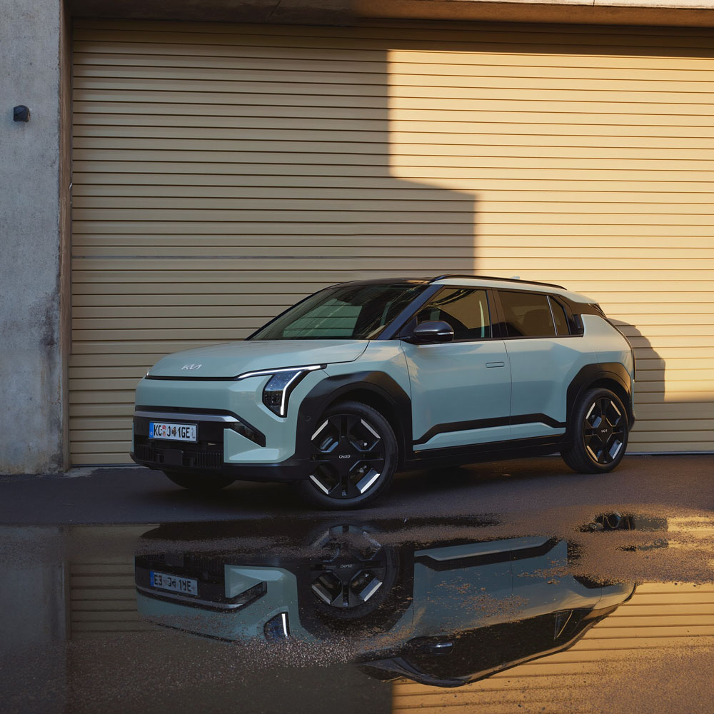 AI-generated car variation 3